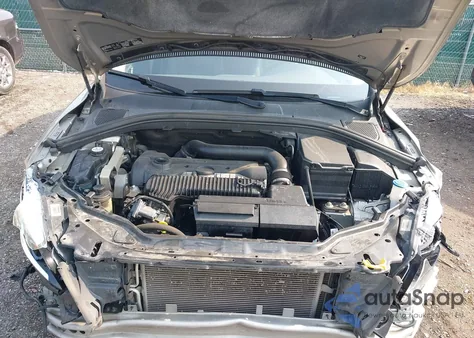 2015 Volvo Xc60 T5/T5 Premier from USA, damaged, VIN YV4612RK1F2710574